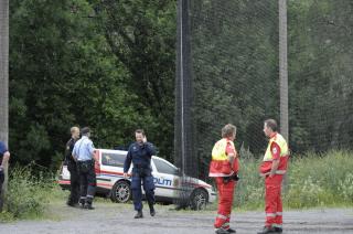 VANSKELIGE FORHOLD: Det er tykk skog der ulykken skjedde. Foto: John T. Pedersen/Dagbladet
