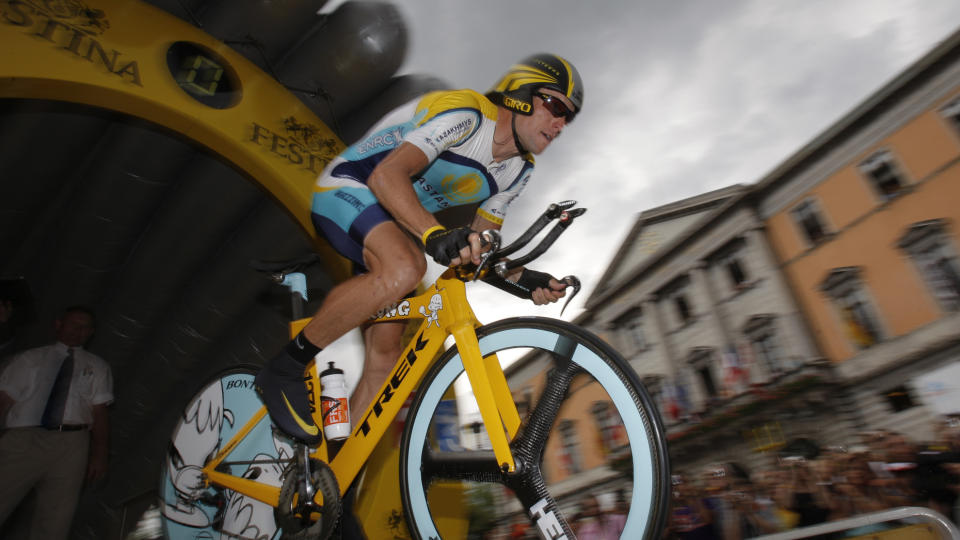 KOMMER TIL OSLO: Lance Armstrong kommer til Oslo 19. august for � sykle kriteriumsrittet Oslo Grand Prix.Foto: SCANPIX/AP Photo/Christophe Ena