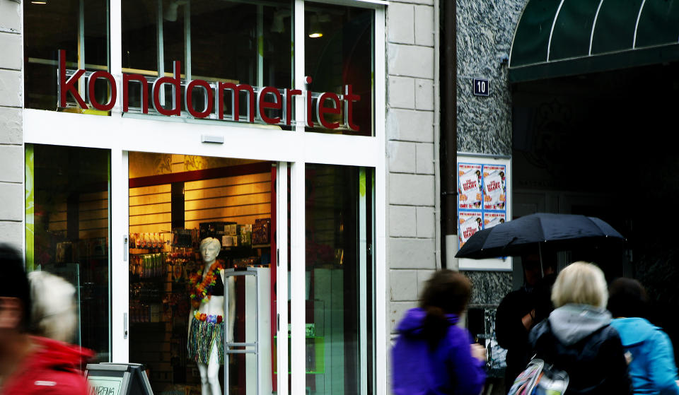 TILTALT: En 38-�ring m� m�te i tingretten, etter at han skal ha stj�let en dildo for Kondomeriet i Karl Johans gate i Oslo. Foto: Steinar Buholm