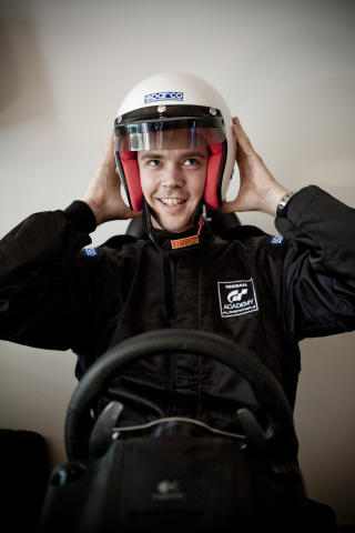 OLJA LYN: Joachim Olsen vant den norske finalen i Gran Turismo 5 Prologue i september 2008.