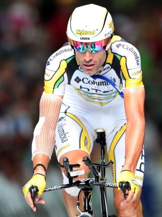 FRATATT SEIEREN: Flere ryttere raste mot det de oppfattet som sm�lig oppf�rsel mot Columbia-rytter Hincapie. Veteranen fortjente � vinne, mente de. Foto: Ian Langdon / EPA.