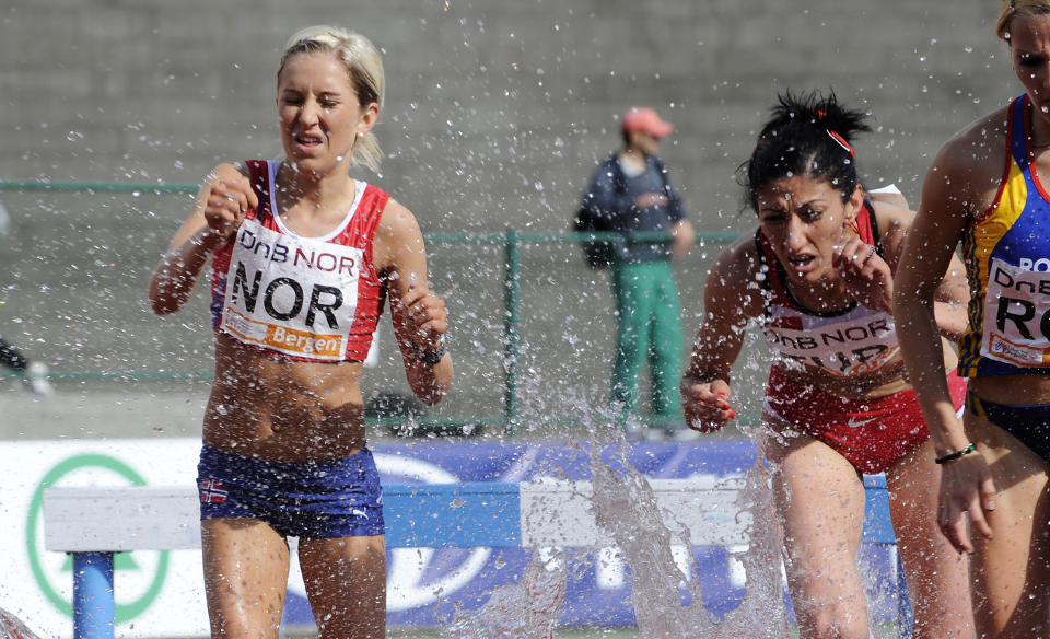 GJEVT: Karoline Bjerkeli Gr�vda, her under 3000 meter hinder under EM for lag, har mottatt en europeisk pris. Foto: Marit Hommedal / SCANPIX