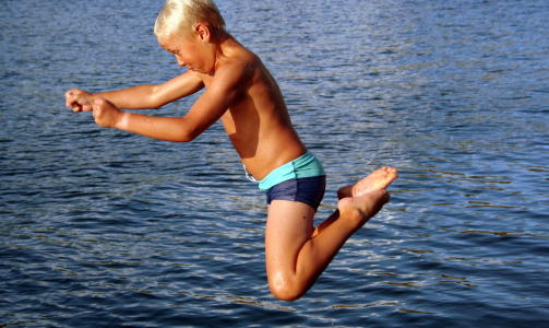 Ris�r er en perle med den mest fantastiske, ur�rte skj�rg�rden, skriver Cecilie Schandy Kvernvik.