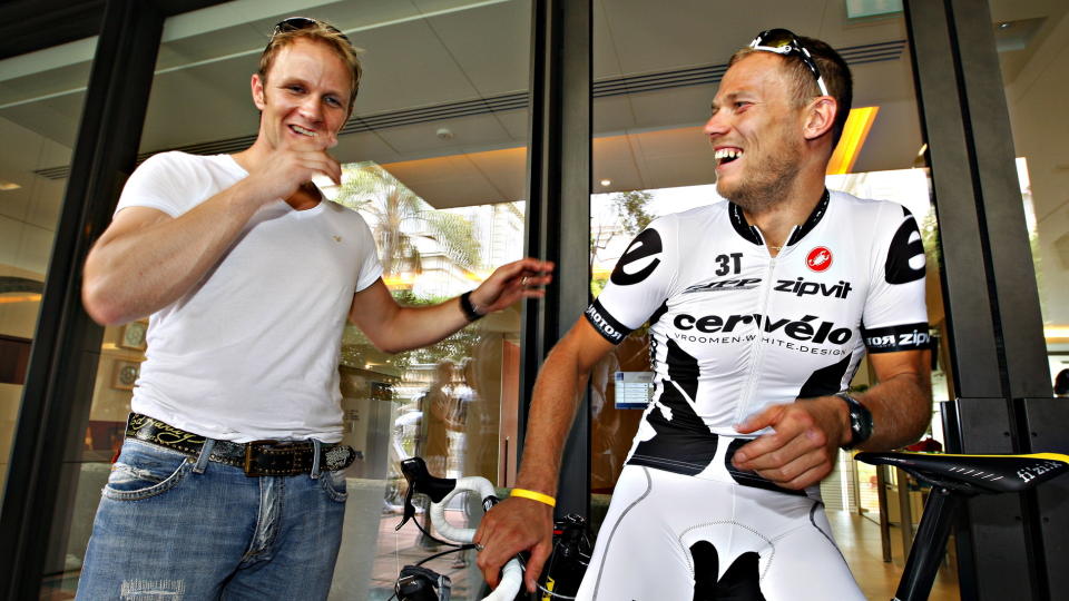 ROBBET: Petter Solberg, her i munter samtale med Thor Hushovd, opplevde nok en gang � bli rundstj�let. Denne gang i Tyskland. Foto: Arnt E. Folvik / DAGBLADET.