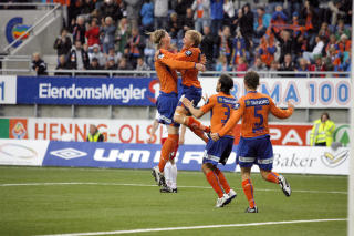 TOK LEDELSEN: Jonathan Parr sendte AaFK i ledelsen. Det holdt ikke helt inn for tangotr�yene. Foto: Svein Ove Ekornesv�g / SCANPIX