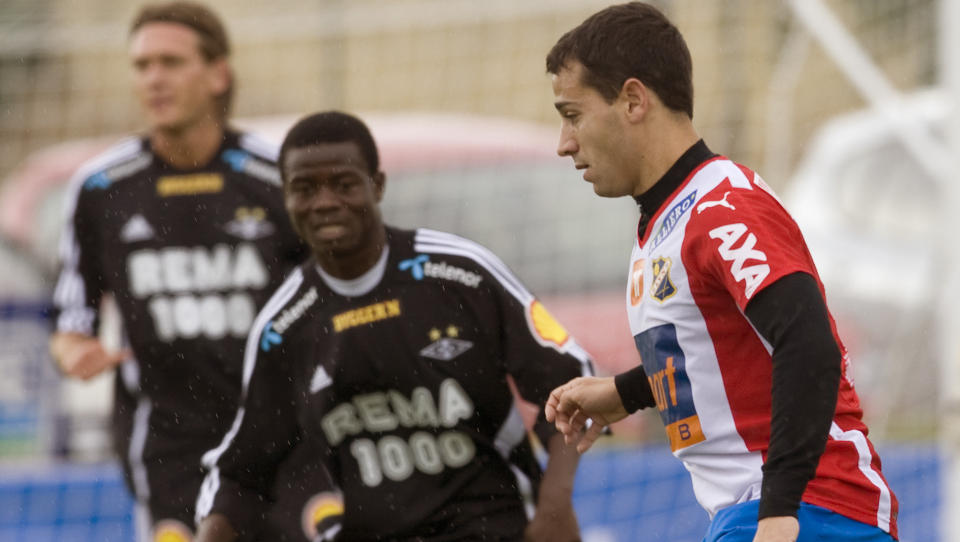 BRANN-AKTUELL: Diego Guastavino skal ha blitt observert p� Flesland i dag. Lyn-spillerens kontrakt g�r ut 31. desember, og angrepsspilleren forhandler s�ledes lovlig med andre klubber. Foto: Terje Bendiksby / SCANPIX