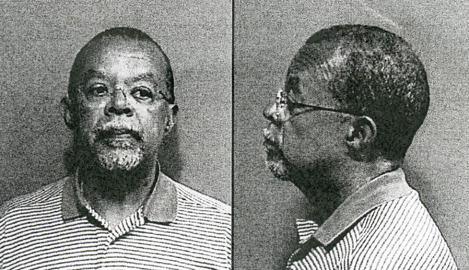 ARRESTERT FOR INNBRUDD I EGET HUS: Den h�yt respekterte akademikeren Henry Louis Gates jr. (58) ble 16. juli arrestert etter at han ble observert kjempende med sin gjenstridige inngangsd�r. Foto: POLITIET/AP/SCANPIX