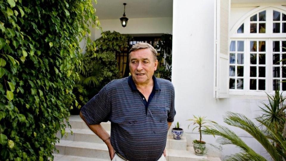 M�TTE STEPPE INN:  Hans Fredrik Lehne er vanligvis ambassad�r p� Madagaskar, men styrer n� den norske ambassaden i Marokko etter at ambassad�r Bj�rn Blokhus mottok drapstrusler fra OL-vinner Khalid Skah. Foto: Sveinung Uddu Ystad
