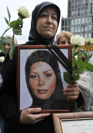 SYMBOL: Nedas d�d ble fanget p� film, og hun har blitt et symbol p� demokratiseringskampen i Iran. FOTO: SCANPIX
