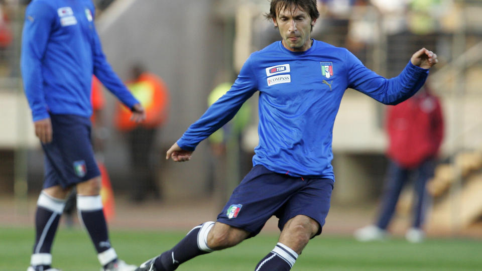 �NSKET: Andrea Pirlo er �nsket av gamlesjef Carlo Ancelotti, men budet ble avvist av Milan. Her fra Confederations Cup Foto: Antonio Callani / AP.