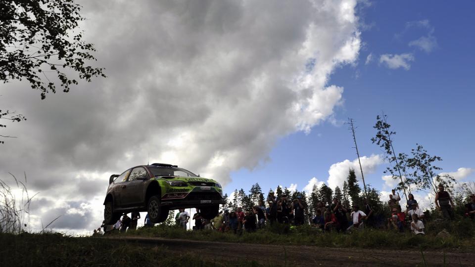 VANT: Mikko Hirvonen slo VM-vinner Sebastien Loeb med 25 sekunder. Henning Solberg endte p� 30. plass. Foto: EPA.