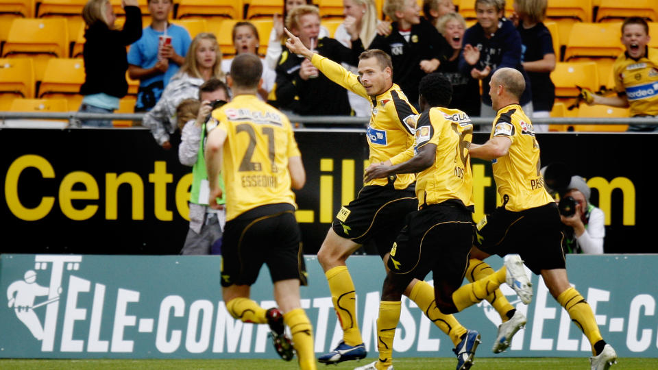 SNUDDE KAMPEN: Arild Sundgot satte fart p� Lillestr�m da han kom inn etter 59 minutter p� stillingen 0-2. Bare tre minutter seinere hadde LSK utlignet og TIL redusert til ti mann.Foto: Kyrre Lien / SCANPIX