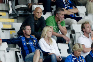 OBSERVERTE: FC K�benhavns trener St�le Solbakken p� tribunen underkveldens kamp. Onsdag er det FC K�benhavns tur.
Foto: Stian Lysberg Solum / SCANPIX