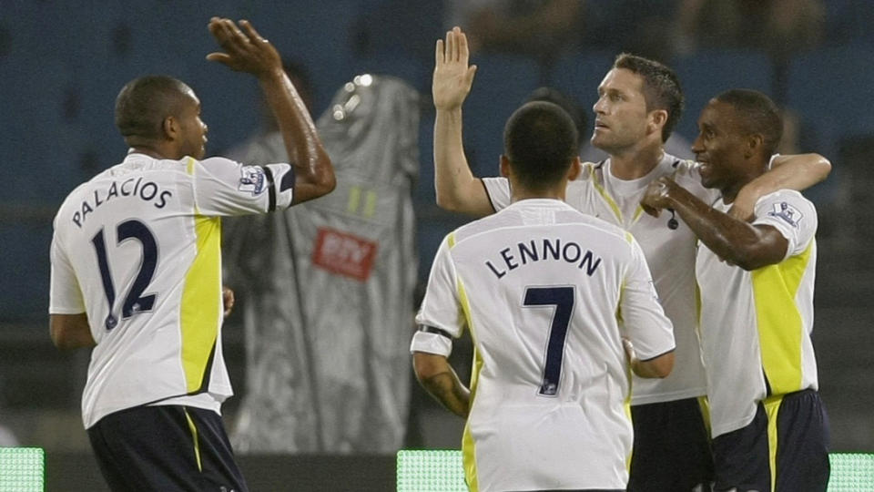 VANT ASIA-TURNERING: Robbie Keane og Tottenham vant Asia Cup i Kina sist uke. N� satser klubben stort i Premier League. Foto: REUTERS/Jason Lee