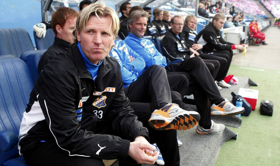M� GJ�RE OPP FOR SEG: Esten O. S�ther mener Lyns sluttforhandlinger med Kent Bergersen er et v�re eller ikke v�re for osloklubbens framtid.Foto: Heiko Junge / SCANPIX
