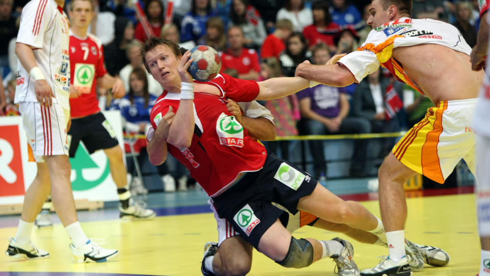 RISIKERER EM-NEKT: Frank L�ke spilte for Norge i EM-kvaliken. Selve mesterskapet kan han g� glipp av. Foto: Alf Ove Hansen / SCANPIX