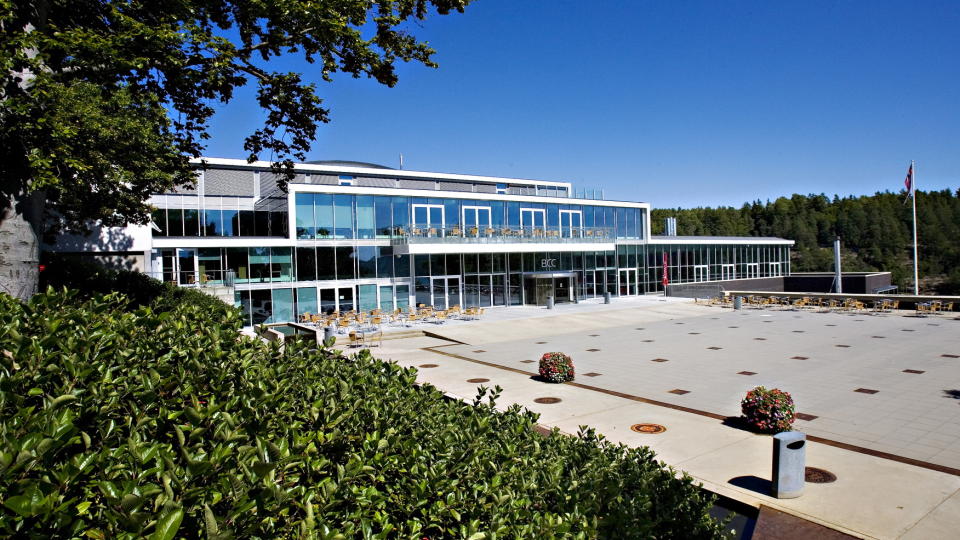 HER SKAL DET HA SKJEDD: P� Brustad Conference Center i Stokke i Vestfold skal en ti �r gammel jente ha blitt misbrukt seksuelt av en voksen mann for to uker siden. Foto: Thorbj�rn Gr�nning