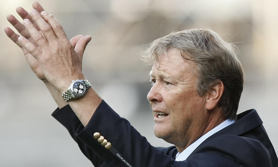 SENDT P� TRIBUNEN: �ge Hareide ble sendt p� tribunen da �rgryte tape mot H�cken.Foto Britta Pedersen / SCANPIX