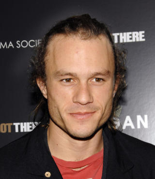 REGISS�R: Heath Ledger holdt p� med musikkvideoen til �King Rat� da han d�de 22. januar i fjor. Foto: AP Photo/Evan Agostini