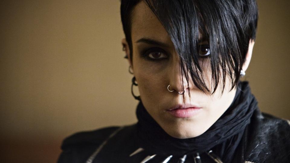 TRAUMATISERT HACKER: Noomi Rapace som Lisbeth Salander i filmen �Menn som hater kvinner�. Foto: STELLA PICTURES