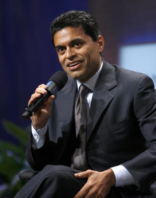 - DET ER IKKE NOE D�RLIG TILBUD: CNN-kommentator Fareed Zakaria humret over tilbudet til Clinton, og mente 40 geiter og 20 kyr var en kurant pris. Foto: AP Photo/Jason DeCrow/Scanpix