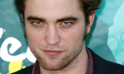 P� PLASS: Vampyr-kjekkasen Edward, alias Robert Pattison (23).