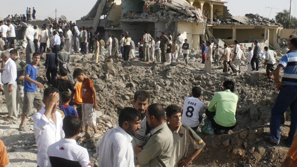 FRYKTER OPPBLUSSING: En b�lge blodige bombeangrep i Irak mandag, der minst 45 sivile mistet livet, skaper frykt for at volden mellom ulike religi�se og politiske grupper skal blusse opp igjen for fullt. Foto: Scanpix