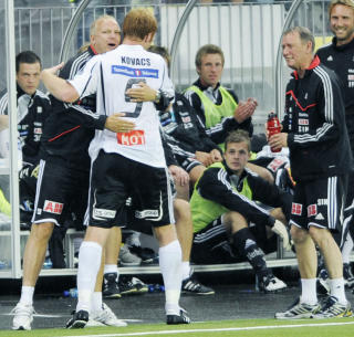 UTAGERENDE: Dag-Eilev FAgermo holdt ikke f�lelsene tilbake under kampen mellom Odd og Brann.Foto: Thomas Rasmus Skaug/Dagbladet