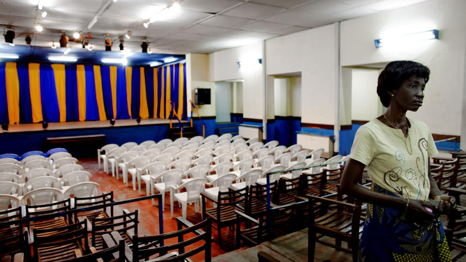 BRYLLUP? Hvis noen andre betaler leie for lokalet til det franske kultursenteret f�r dommeren gj�r det, kan de risikere � st� uten lokale til � avholde rettssaken mot de to nordmennene. Foto: Espen R�st