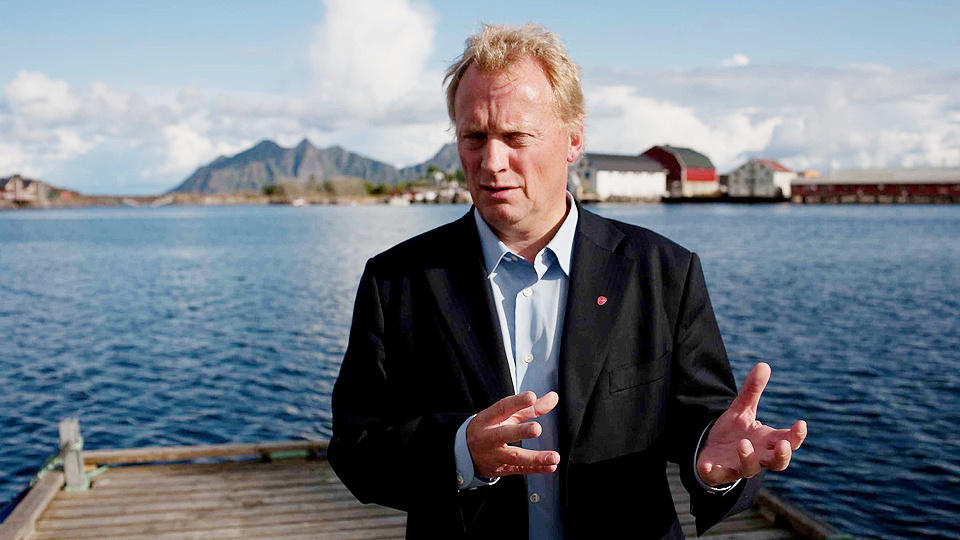 KLAR TALE: Partisekret�r i Arbeiderpartiet Raymond Johansen fortalte hva partiet mener om oljeutvinning i Lofoten og Vester�len. Foto: Matias Nordahl Carlsen