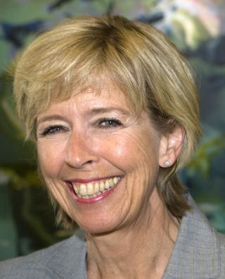AVGJØR: Forsvarsminister Anne-Grete Strøm-Erichsen har nå siste ord i saken. Hun innrømmer at Austlid-saken har medvirket til at det nå åpnes for nye tildelinger av Krigskorset for innsats under Den andre verdenskrig. Foto: Morten Holm / SCANPIX AVGJØR: Forsvarsminister Anne-Grete Strøm-Erichsen har nå siste ord i saken. Hun innrømmer at Austlid-saken har medvirket til at det nå åpnes for nye tildelinger av Krigskorset for innsats under Den andre verdenskrig. Foto: Morten Holm / SCANPIX