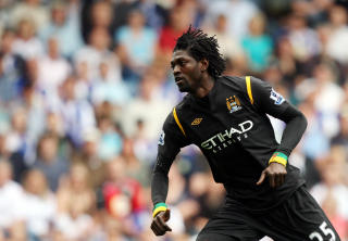 SCORET I LIGADEBUTEN: Emmanuel Adebayor da City ledelsen i sin f�rste ligakamp for City, etter 250-millionersovergangen fra Arsenal i sommer. Foto: AP/Scott Heppell