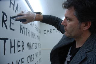 KONTROVERSIELL: Den norske kunstneren Morten Viskum. Foto: Galeria Perela