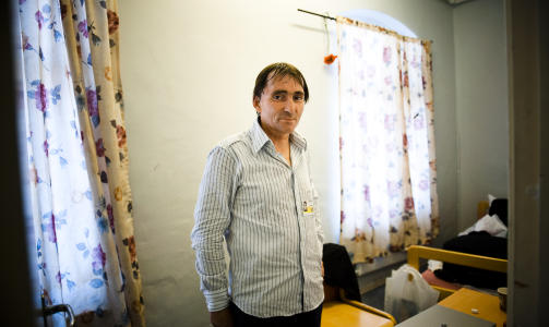 FIRE NETTER OM GANGEN: Her p� akuttsenteret Prindsen i Oslo fikk Borge et rom etter at han ble kastet ut fra Ullvin p� grunn av en sprekk. Da var rommet uvasket og fullt av s�ppel. - Det er nedverdigende � m�tte bo et slikt sted, sier han.