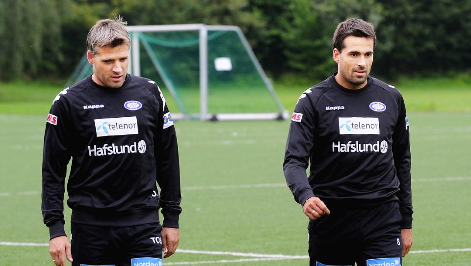 TUNGE TIDER: Trener Tor Ole Skullerud og spillende manager Martin Andresen har m�tt mye motgang i sommer. N� er V�lerenga bare fem poeng over en nedrykksplass. Foto: ERIK BERGLUND