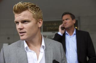 HJALP SIN VENN: John Arne Riise vitnet mandag. Vitnem�let var en overraskende st�tte til den tidligere vennen Einar Baardsen. Foto: Alf Ove Hansen / SCANPIX