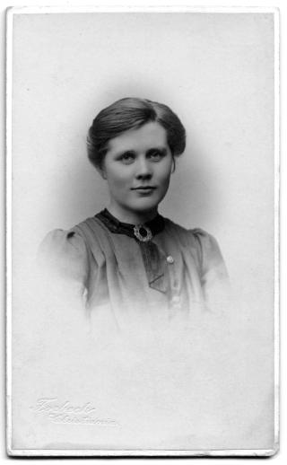 VISSTE OM UTROSKAPEN: Gudrun Aukrust skal ha v�rt klar over at mannen og s�steren hadde en aff�re, men ble likevel ved sin mann, til tross for at hun mente at s�steren var et hinder for ektemannens diktning. Foto: Det Norske Samlaget