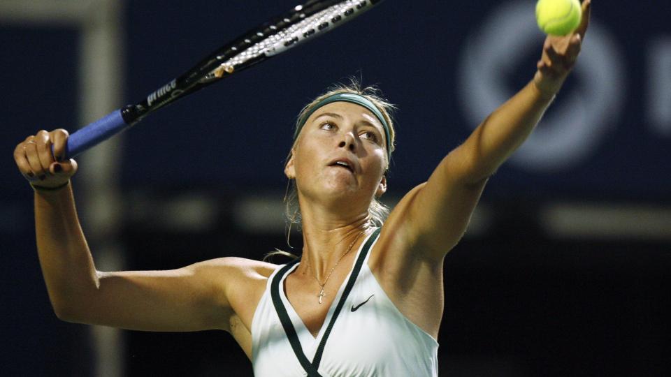 P� VEI TILBAKE: Maria Sjarapova klatrer p� rankinglistene etter skadeavbrekket. I natt vant hun komfortabelt mot Nadia Petrova.Foto: Mike Cassese, Reuters/Scanpix