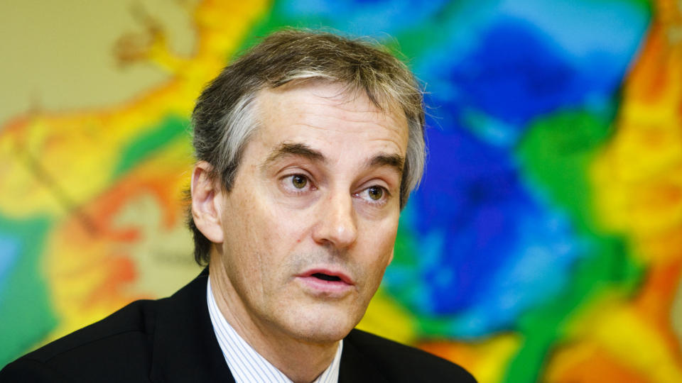 P� NETT: Utenriksminister Jonas Gahr St�re har publisert flere Twittermeldinger i l�pet av sin f�rste uke enn statsminister Jens Stoltenberg har gjort siden april. Foto: SCANPIX