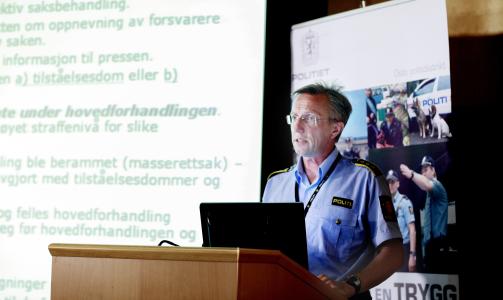 VIL FRATA L�YVER P� STEDET:Politiadvokat Ragnvald Brekke i Oslo politidistrikt mener reglene for inndragelse av l�yve m� bli mye strengere. Foto: Siv J. Seglem