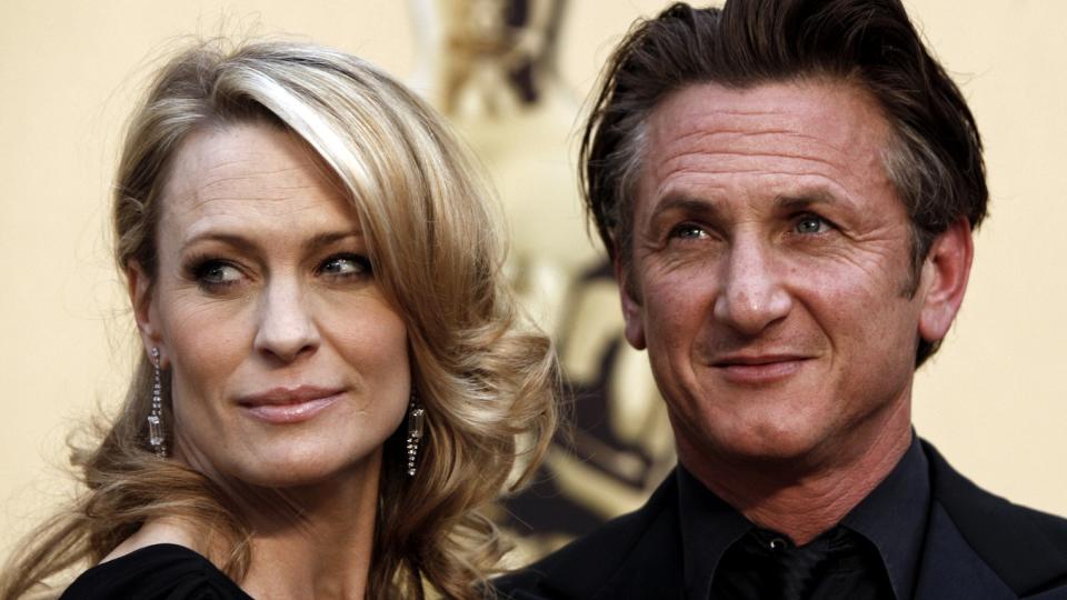 TIDENES MEST UBESLUTTSOMME?: Robin Wright Penn og Sean Penn s�ker om skillsmisse for tredje gang. Foto: Matt Sayles/AP