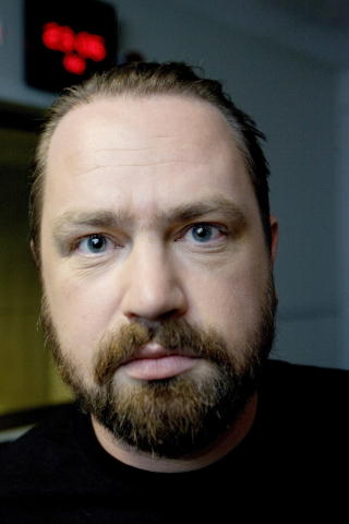 FOR KRITISK DEL 2: Dav�rende redakt�r i bransjebladet Farojournalen, n� blivende programleder i Lydverket p� NRK, Asbj�rn Slettemark, omtalte Quart-festivalens m�te � telle billettsalg p� som kreativ. Foto: Torbj�rn Gr�nning