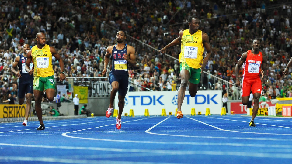 STERKE RYKTER OM DOPING: Dopingryktene om 100 meter-finalen har svirret siden i g�r, og en svensk avis pekte i natt ut Daniel Bailey (t.h). Foto: AFP/OLIVIER MORIN