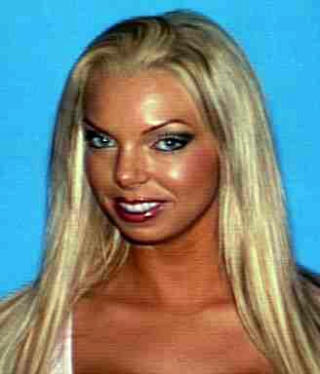 BIKINIMODELL: Jasmine flyttet til L.A sammen med sin nybakte ektemann og hadde en dr�m om � bli treningsinstrukt�r eller jobbe innenfor eiendom. Sist l�rdag ble hennes nakne lik funnet i en koffert i en container. Foro: SCANPIX