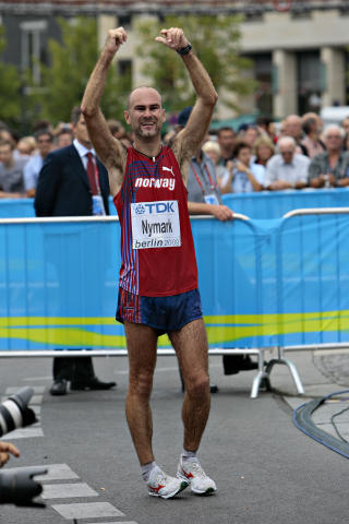 ... MEN GLAD: - Jeg er glad ogs�. Veldig glad, sier Norges f�rste medaljevinner i Berlin-VM.Foto: Arnt E. Folvik, Dagbladet