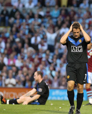 FRYKTELIG SVAK: Kenneth Fredheim ble ikke imponert over Michael Owen onsdag. Han er heller ikke sikker p� om Wayne Rooney evner � score 20 m�l for United denne sesongen. Foto: AP/Scott Heppell
