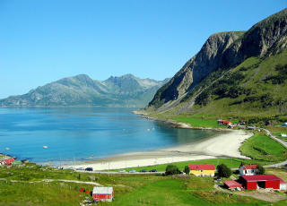 VAKKERT: Gr�tfjorden tilbyr strand og natur av den aller flotteste sorten. Foto: Henrik Romsaas