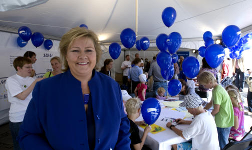 MER KARAKTERER:  Ogs� Erna Solberg og H�yre vil innf�re karakterer i barneskolen. 
Foto: Bj�rn Sigurds�n / SCANPIX
