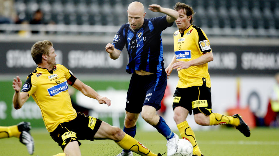 H�YTL�NNET: John Anders Bj�rk�y (t.h) blir ikke Odd-spiller med det f�rste. Foto: Kyrre Lien / SCANPIX .