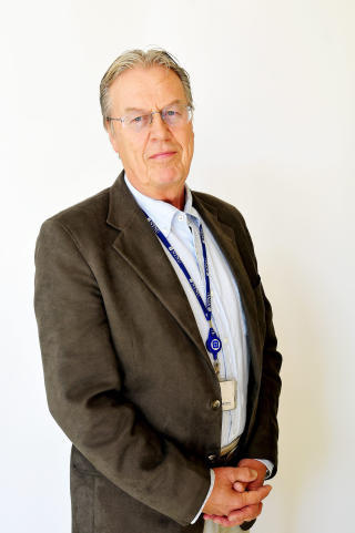 FRYKTER KLASSESKILLE: - Vi risikerer � f� et samfunn hvor vi prioriterer de rikeste og de friskeste. Hvor det er lommeboka som bestemmer hva slags hjelp man f�r, sier professor i sosialmedisin ved Institutt for samfunnsmedisin ved NTNU, Steinar Westin til Dagbladet. Foto: NED ALLEY